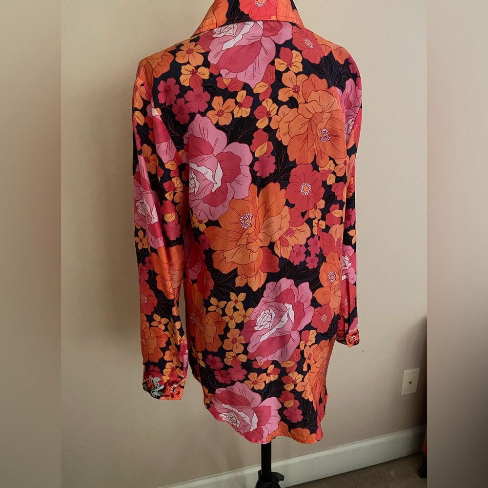 Like New Johnny Was Workshop Becca Button Down Shirt size S 100% Silk. - Picture 3 of 9